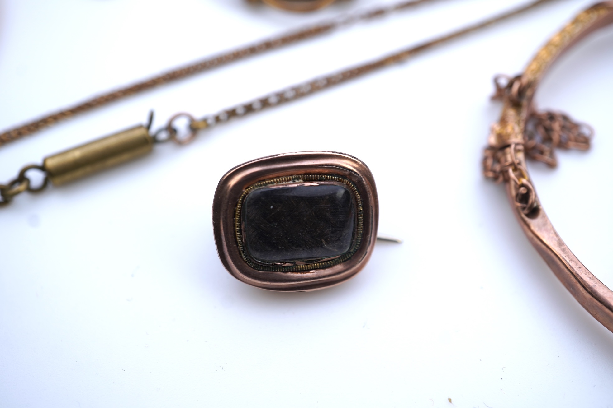 A collection of jewels, early-mid 20th century